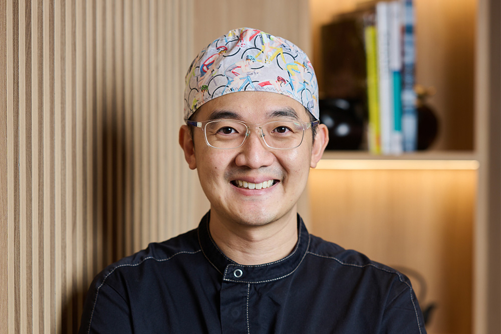 dr kelvin chua dentist gentle smile dental studio singapore